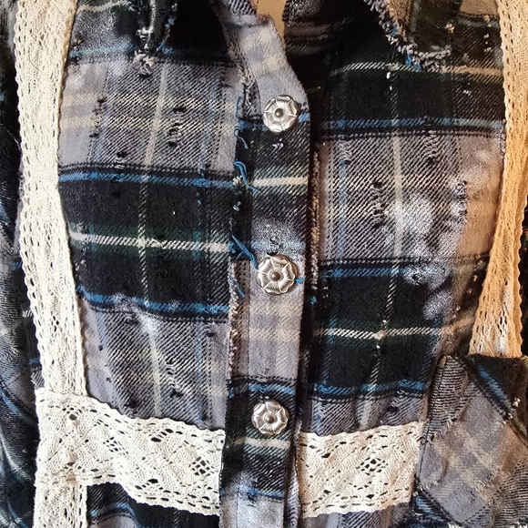 POL Black and Gray Plaid Jacket - Picture 3 of 7